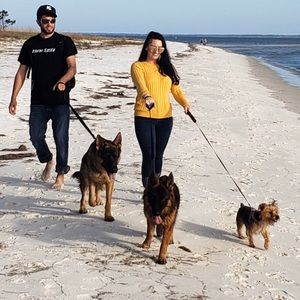 ✨Meet your Posher, Rebecca Pearl